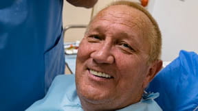 Implant basal dents devitalisées